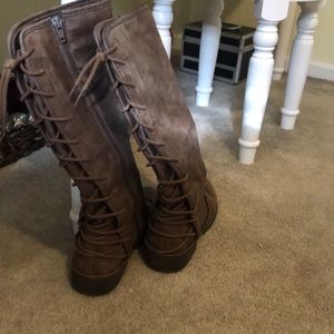 brown boots